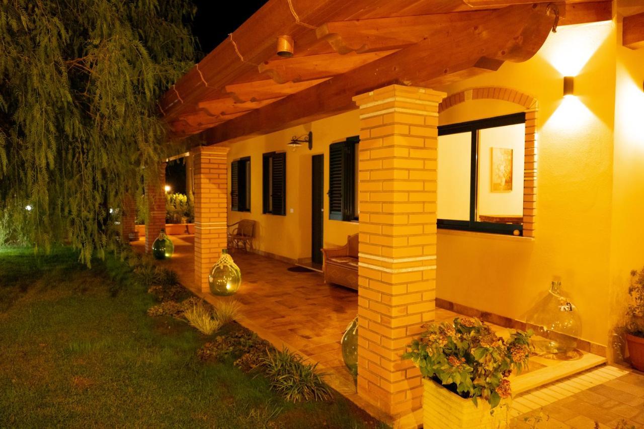 Agriturismo Casa Chiara Latina Exterior photo